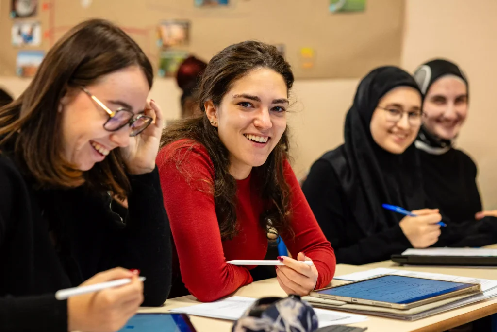 Groupe d'adultes en reconversion professionnelles